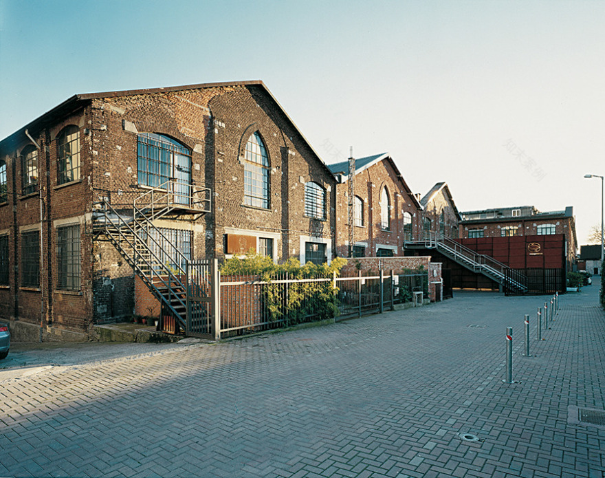 米兰百年工厂复兴,打造多功能活动空间-19