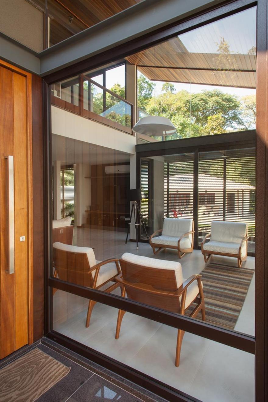 巴西混合材质现代住宅-9