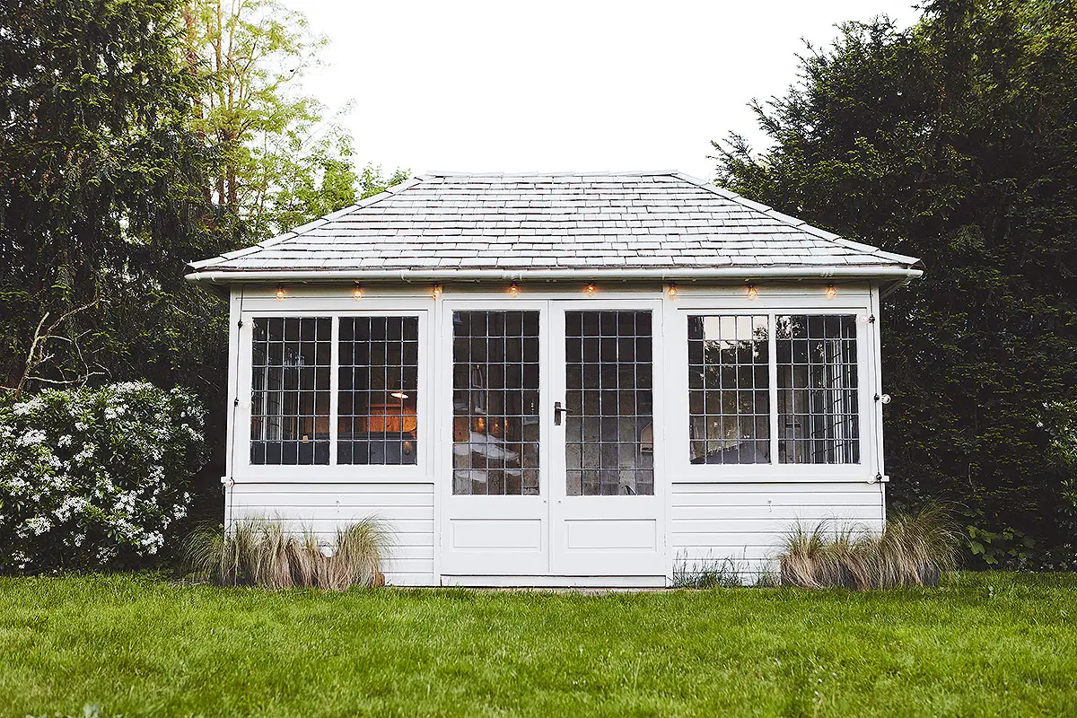 伦敦明亮当代风格别墅设计-31