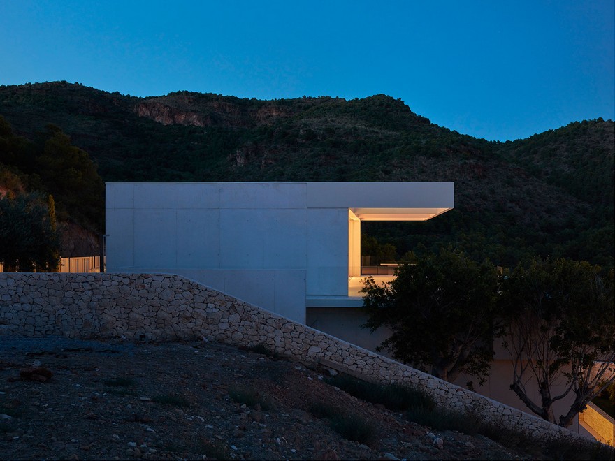 Quarry House in Valencia / Ramon Esteve Studio-38