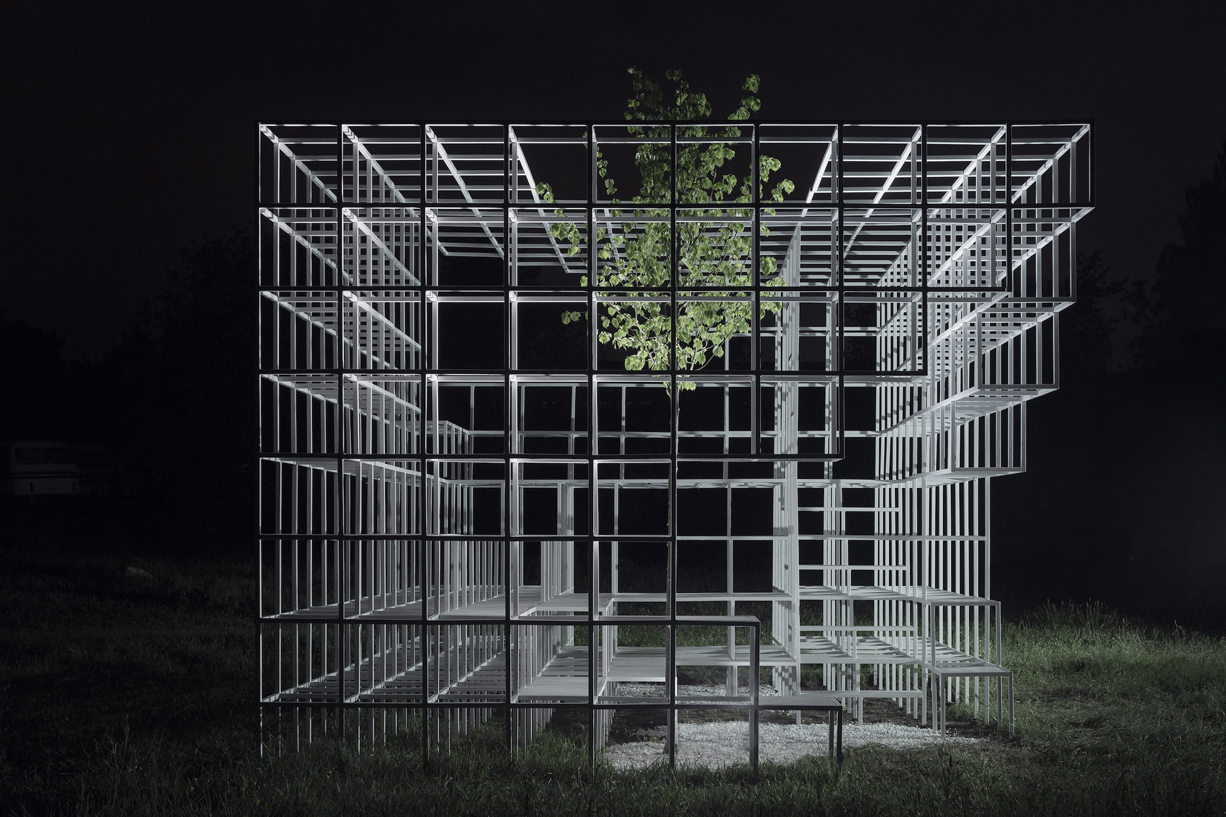 纪念被战争摧毁的建筑-Mist / Clap Studio-7