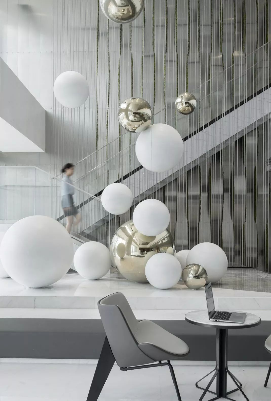 科技未来，圆融无界——广州琶洲环球梦大厦办公样板设计-11