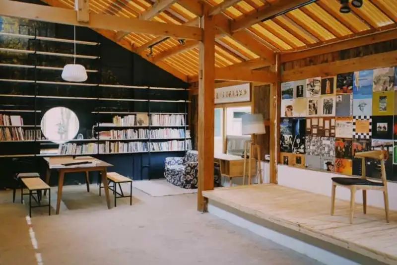 11 个陌生人同居 3 年,私生活首次曝光 | 看似佛系,实则野心勃勃-100