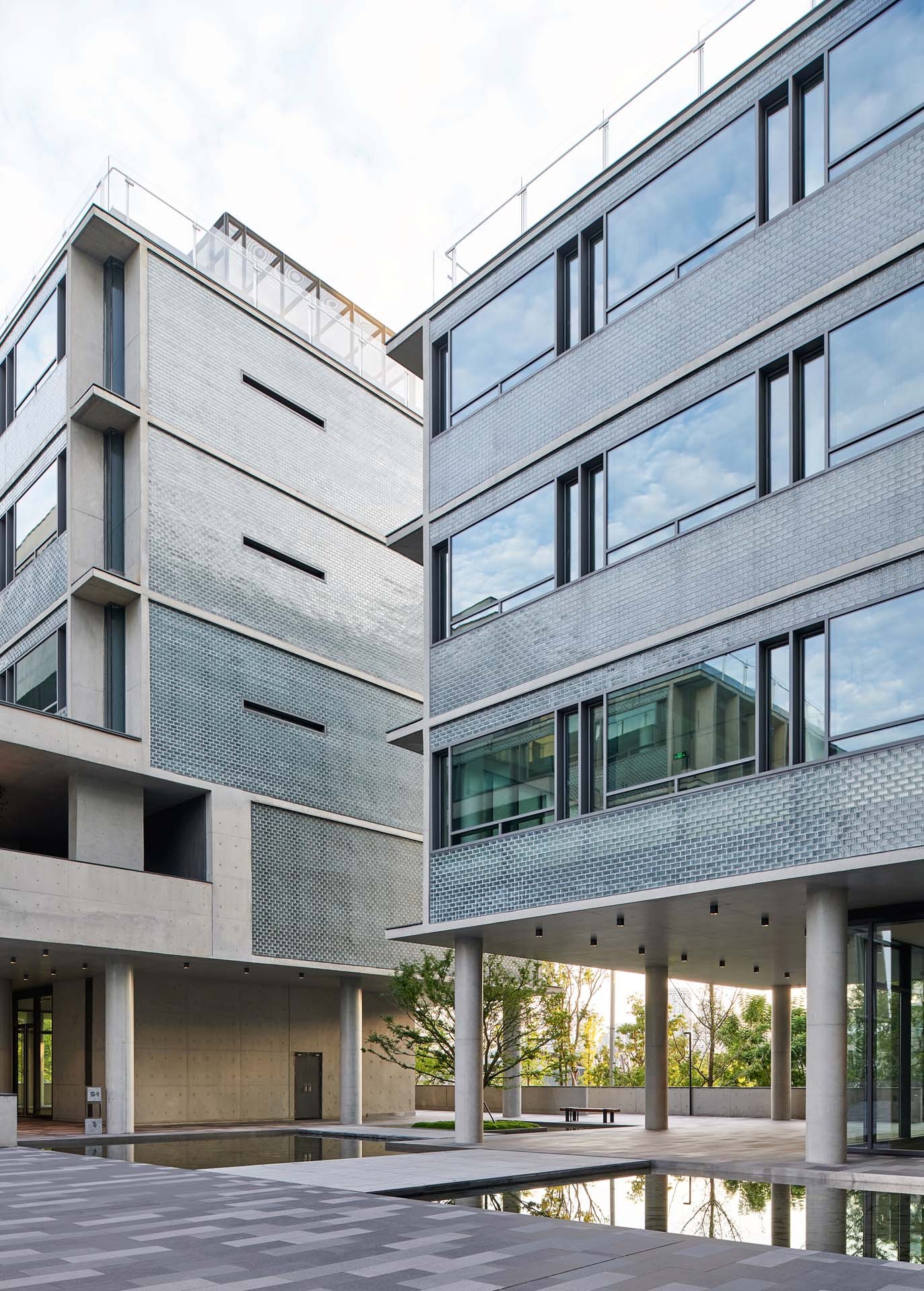 成都麓湖漂浮总部办公楼丨中国成都丨直向建筑-3