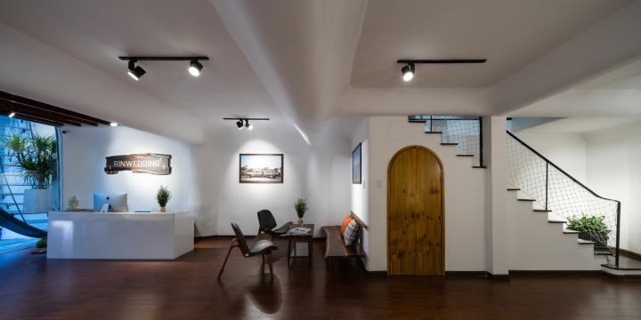 越南胡志明市婚庆大楼·曲线立面与室内星空设计-23