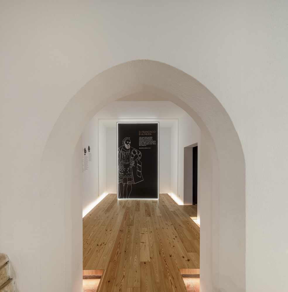 葡萄牙 panteo dos Almeida 装置丨太空工作者-26