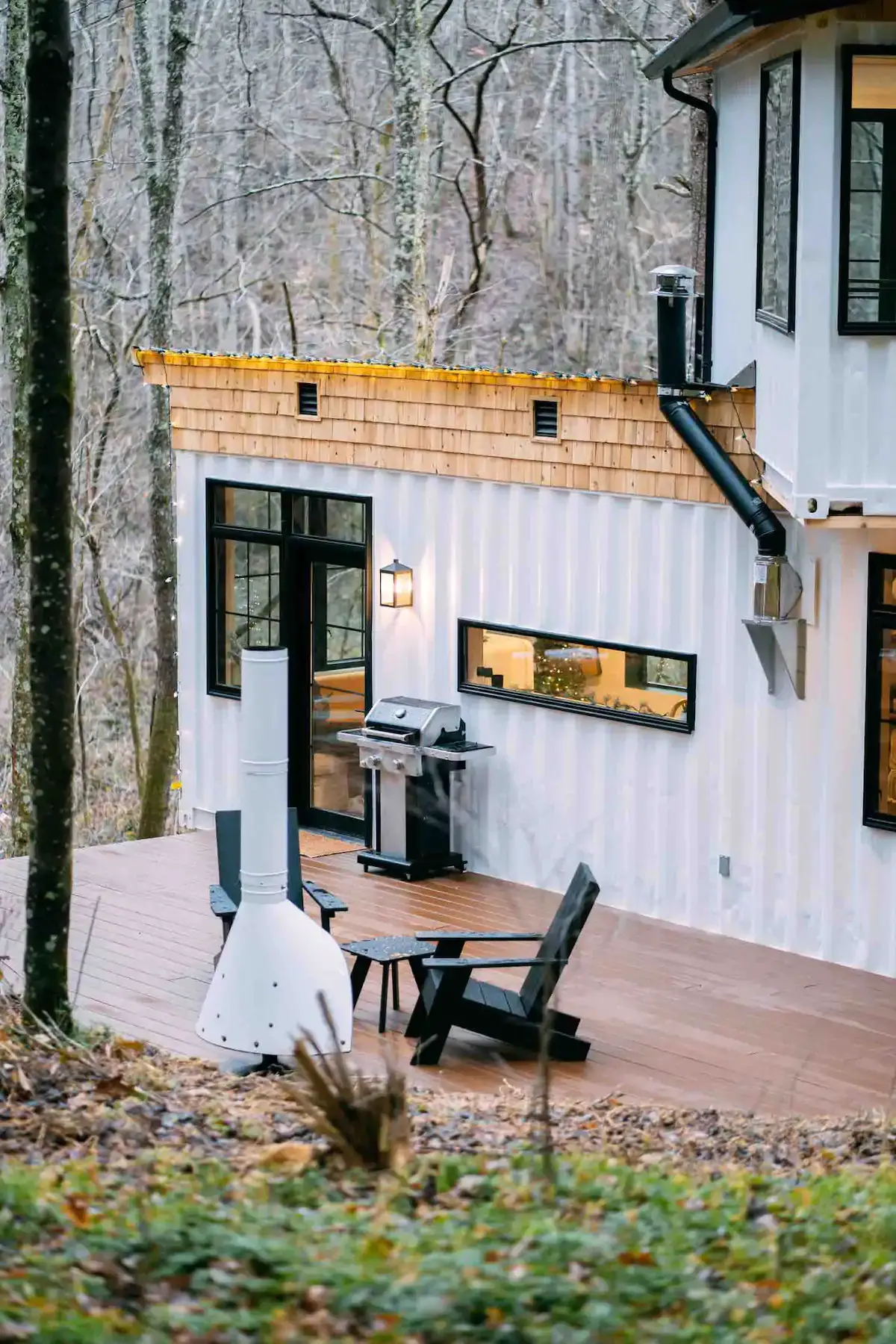 俄亥俄山丘上的集装箱别墅 · 玻璃美景与创意设计-20