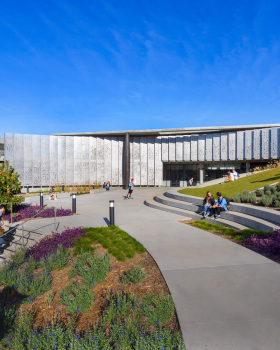 Point Loma Nazarene University Science Complex / Carrier Johnson + Culture