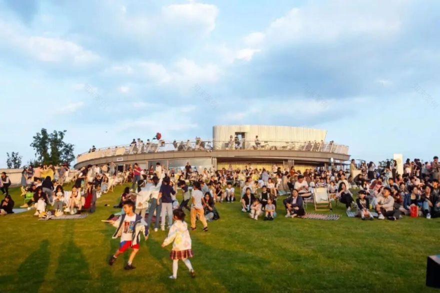 从功能至上到融入公共生活——南京江心洲排涝泵站-82