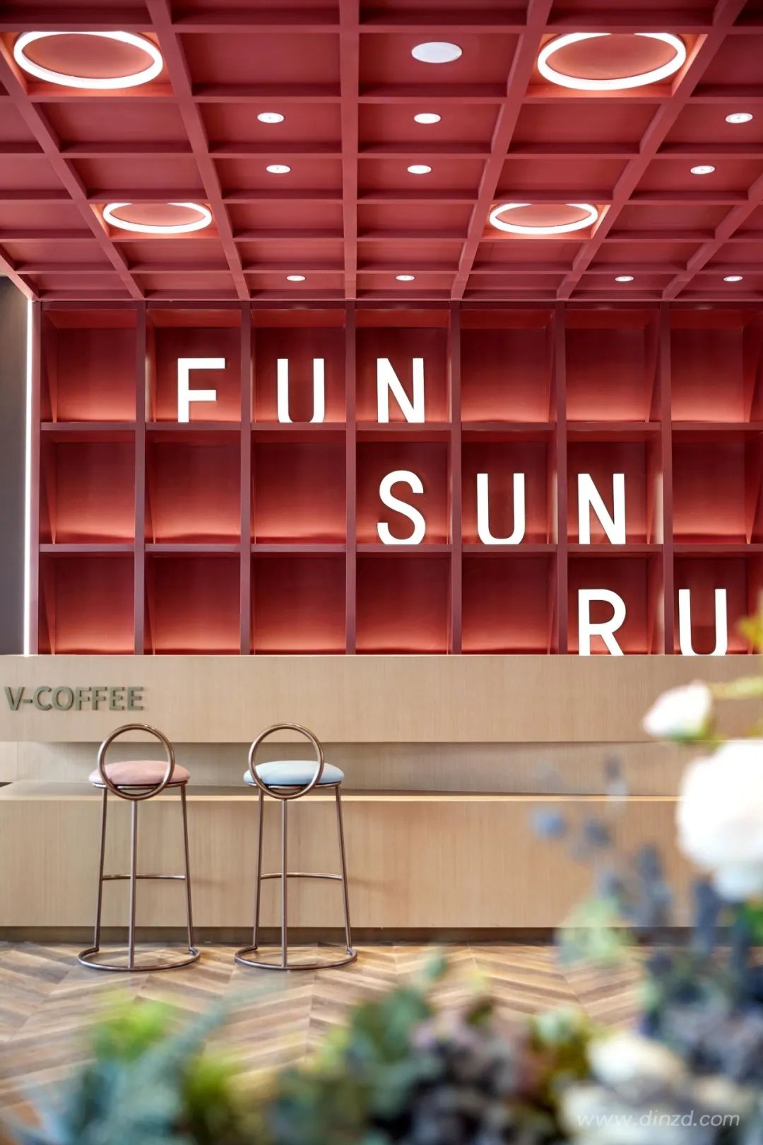 万科天地未来城 | 科幻艺术解构与融合的销售空间-47