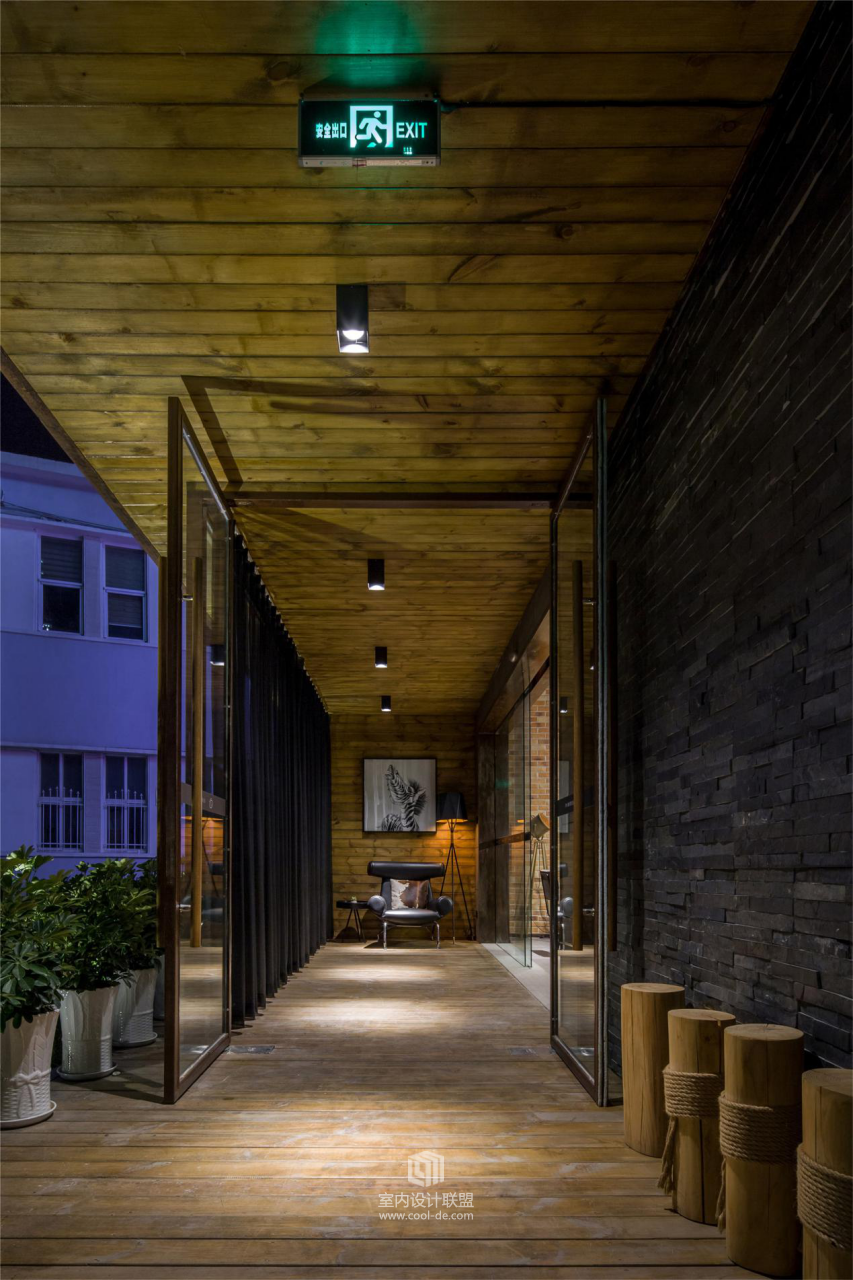 特色酒店设计——山东青岛IN酒店，为年轻的心灵多一倍梦想-33