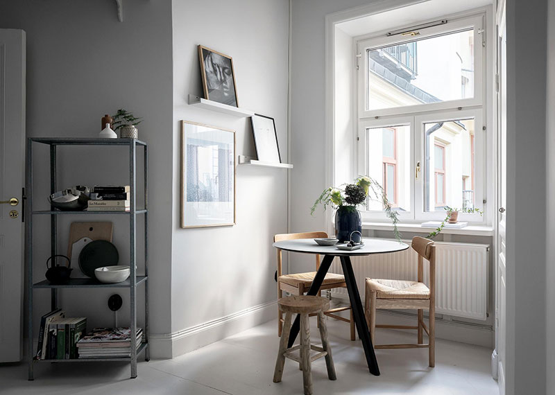 瑞典 44 平米独特小公寓 | 蓝墙与复古隔断的惊艳之作-23