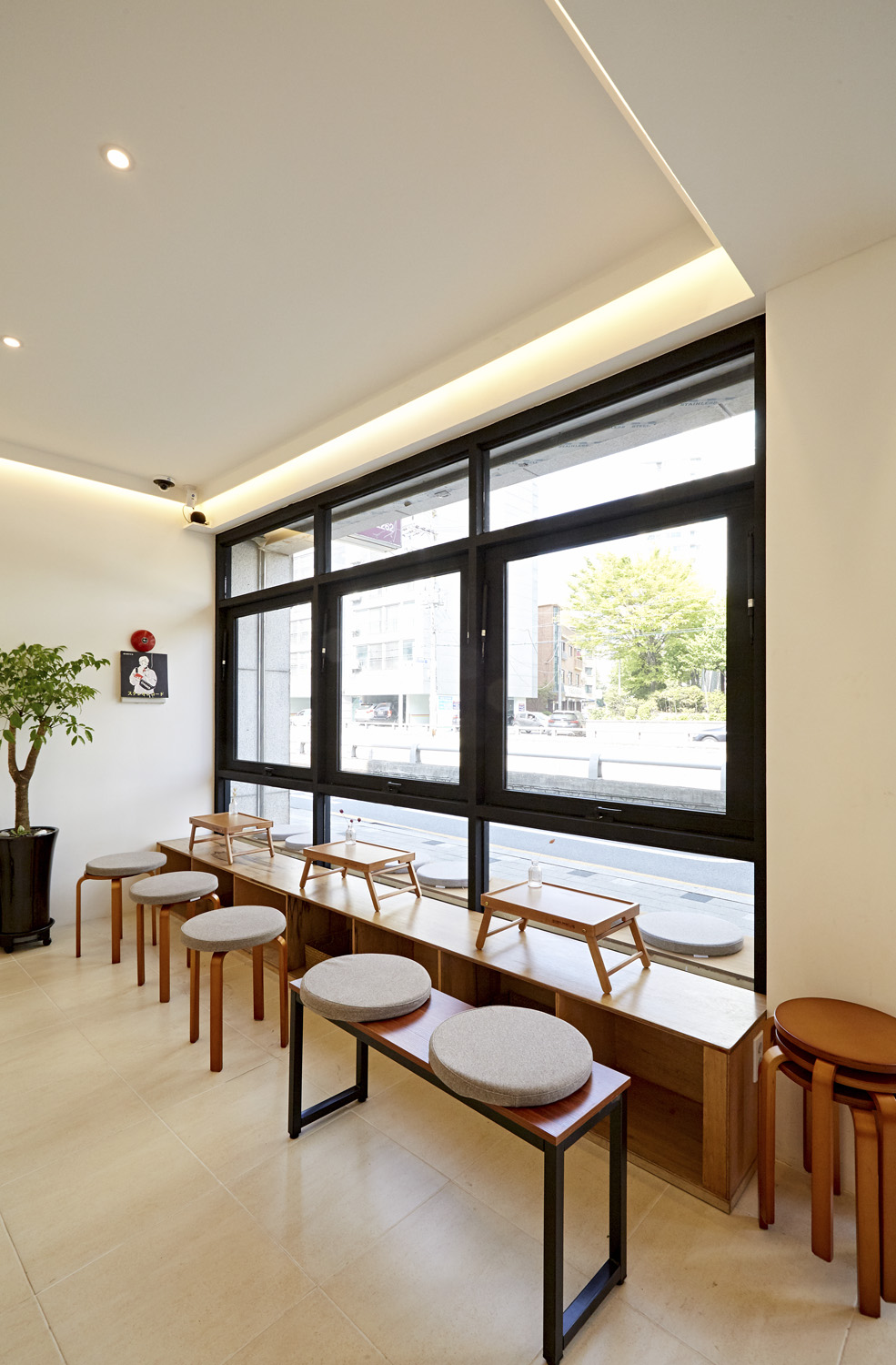 简约风 12 平米咖啡店设计-13