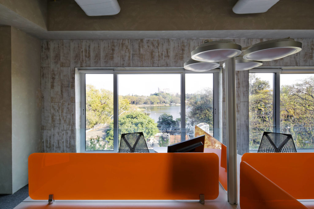 由于不清楚这个特定词汇 Alufit 所指的具体场景和专业领域，难以给出准确翻译这里暂时提供错误提示，它可能是一个商标名、产品名等，需要更多背景信息才能唯一准确地进行翻译 丨印度班加罗尔丨FADD Studio-18