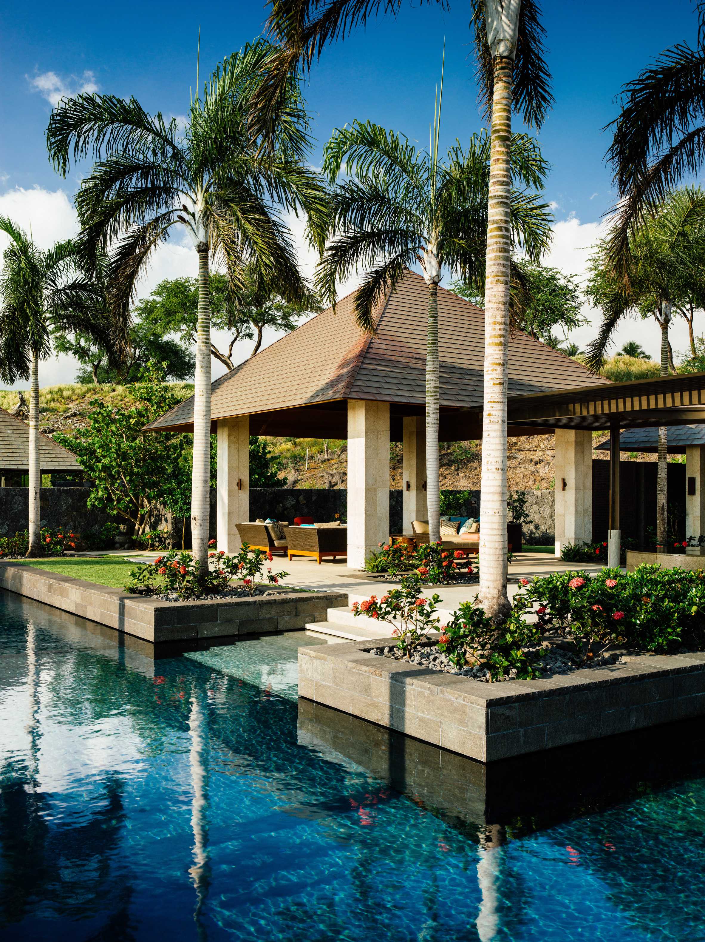 Hawaii house designed as a mini village by De Reus Architects-20