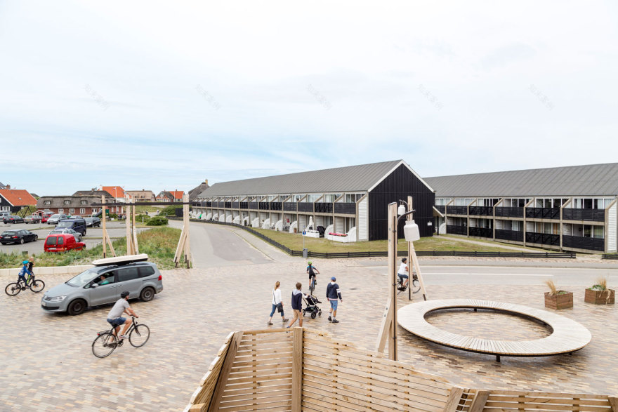 历史砖墙重塑丹麦 Fanø Bad 海滨小镇-8