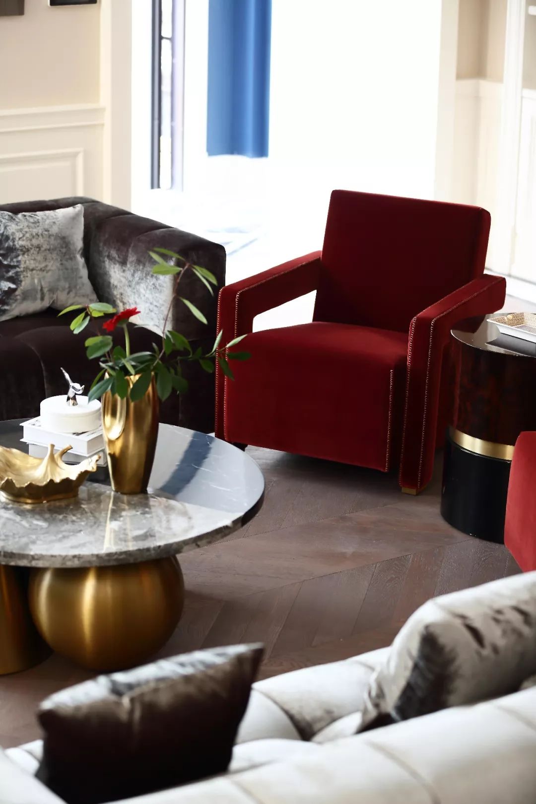 包豪斯色彩碰撞，打造 500 平方米艺术摩登空间-10