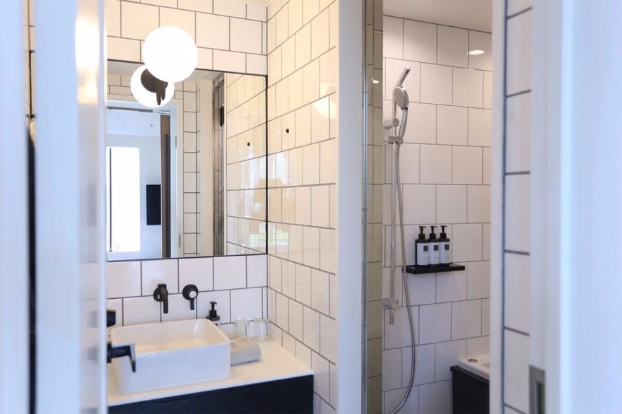 这个LOFT酒店装潢简单 / 住一晚却要6000块-66