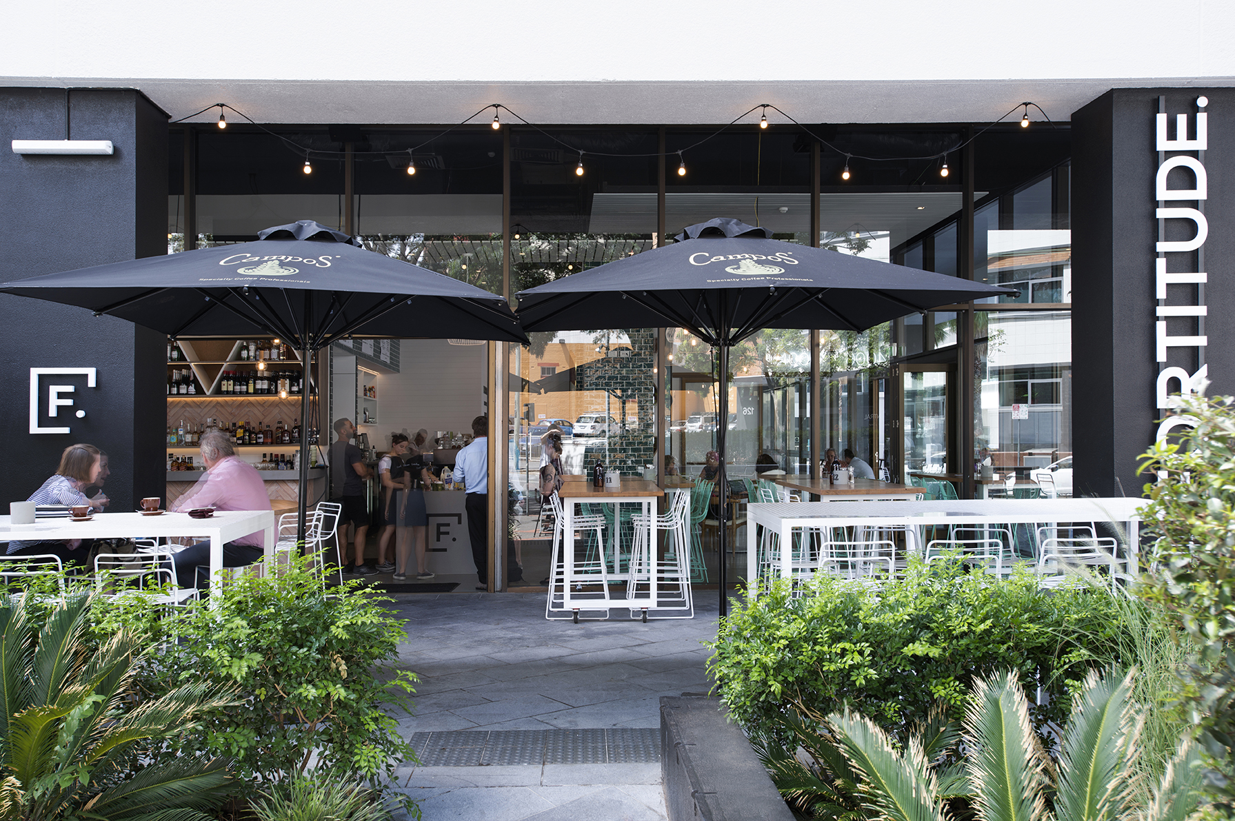 坚韧谷咖啡厅-18