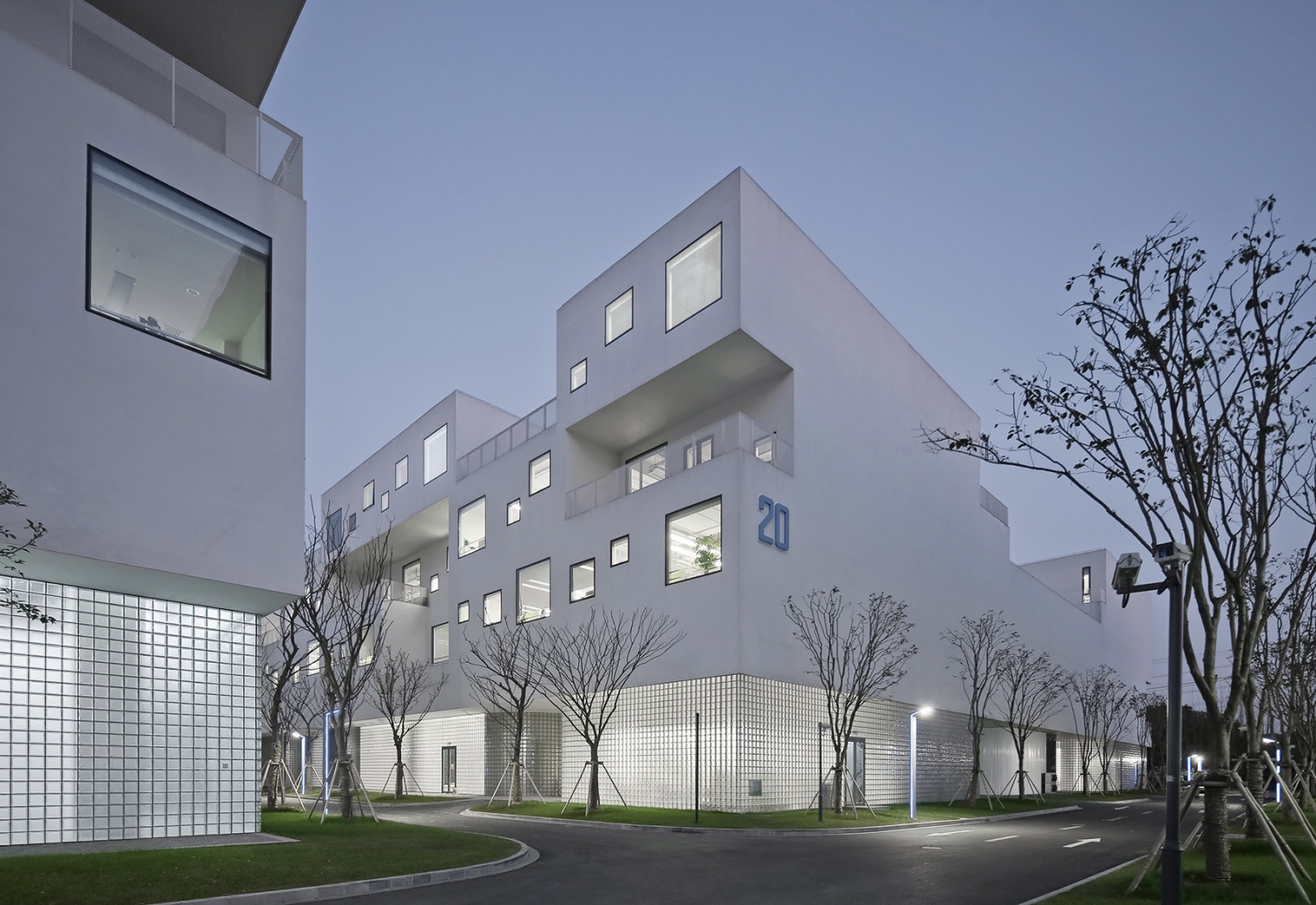 上海安亭汽车城研发创新中心丨Atelier Deshaus-40