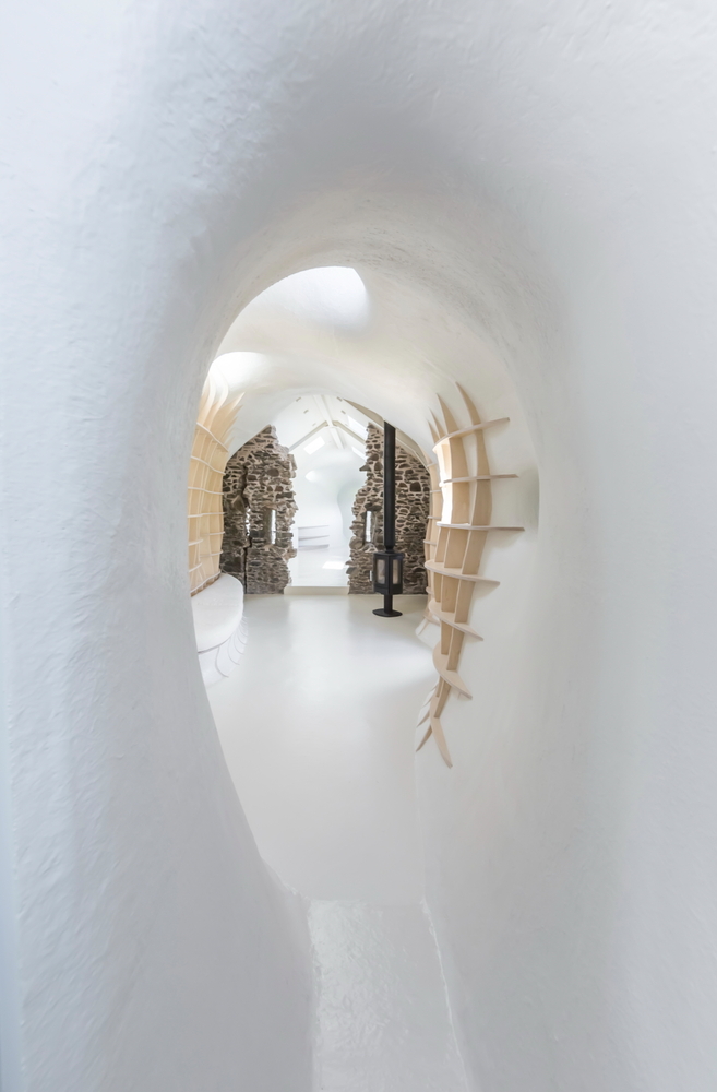 苏格兰废墟中的现代私人住宅-46