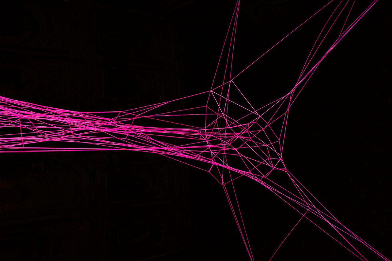 梦幻光影 | Aldo Chaparro 巴黎 Amastan 酒店装置艺术展-9