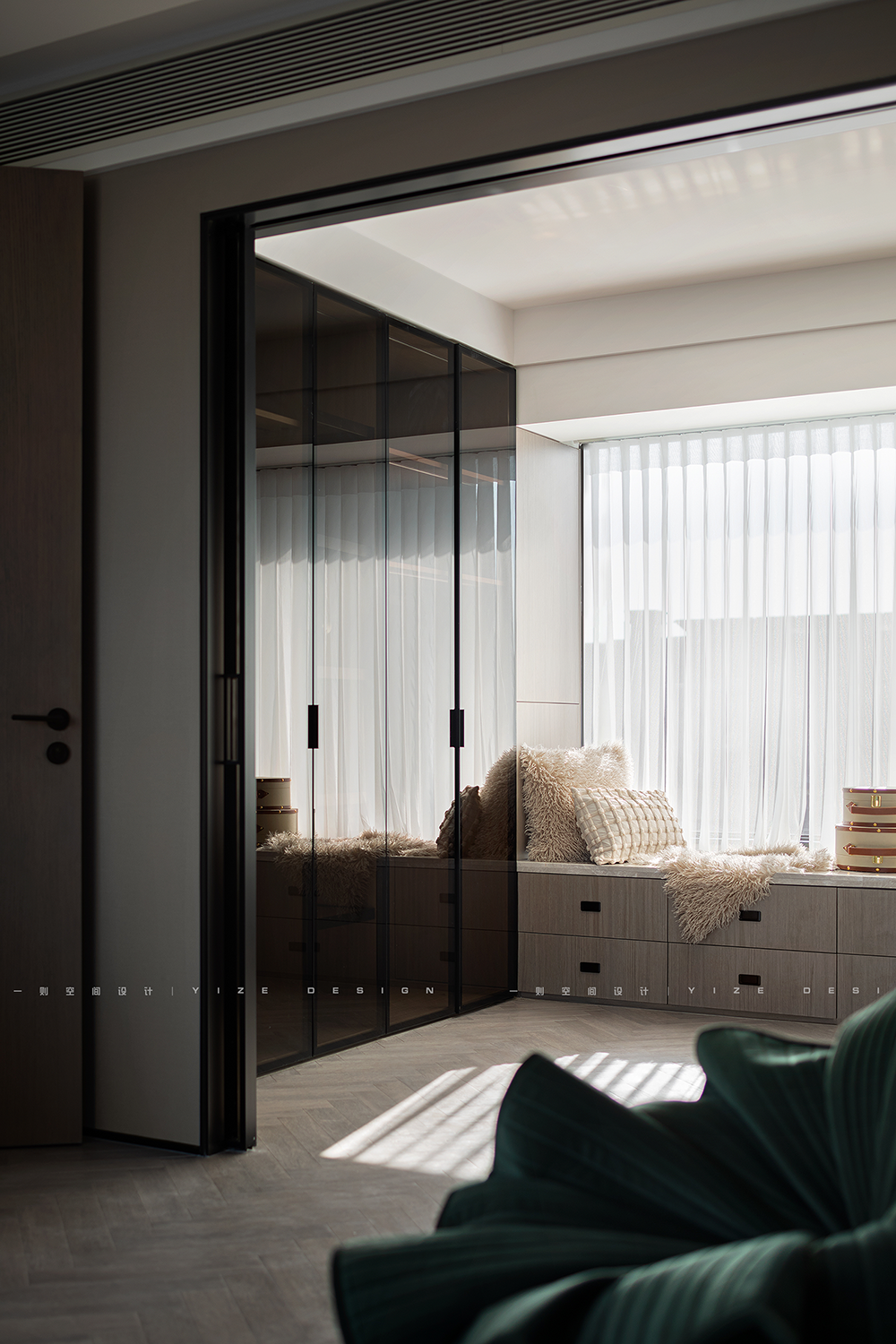 风随影动,黑白写意水墨画之居-25