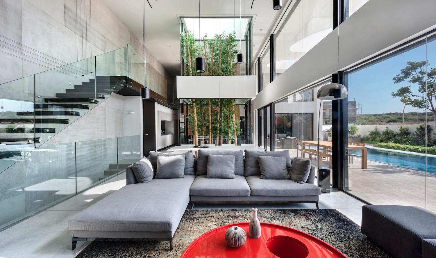 A mix of opposing colors that create contrast and drama among the volumes by Hila and Dan Israelevitz   CAANdesign  Architecture and home design blog-14