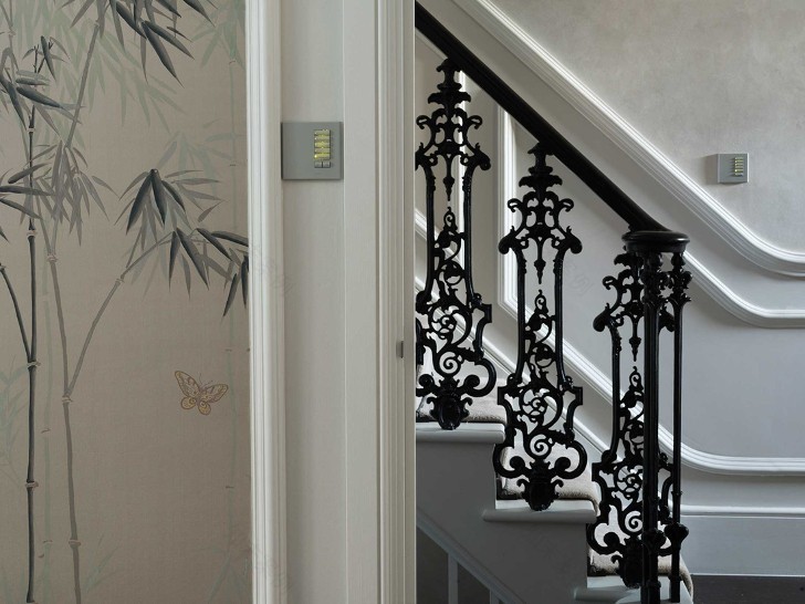 伦敦高档地段单色设计公寓-14