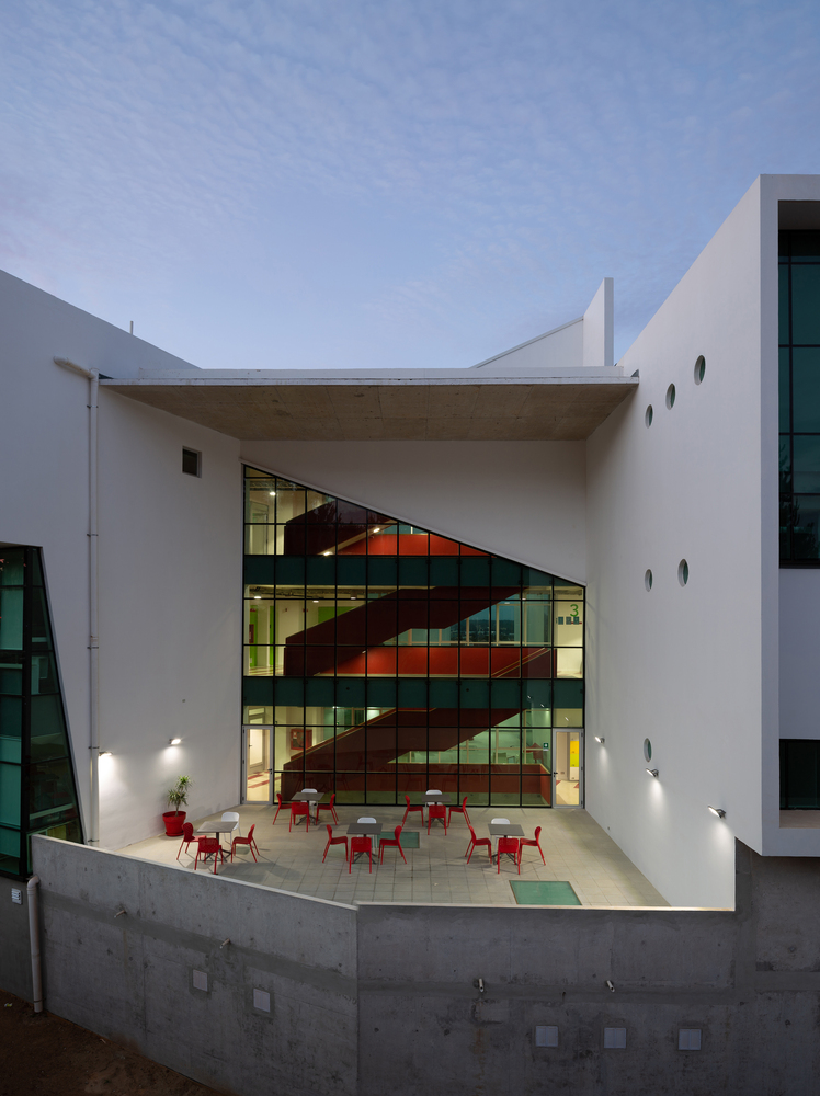 智利 PUCV 大学医学技术职业建设大楼-27