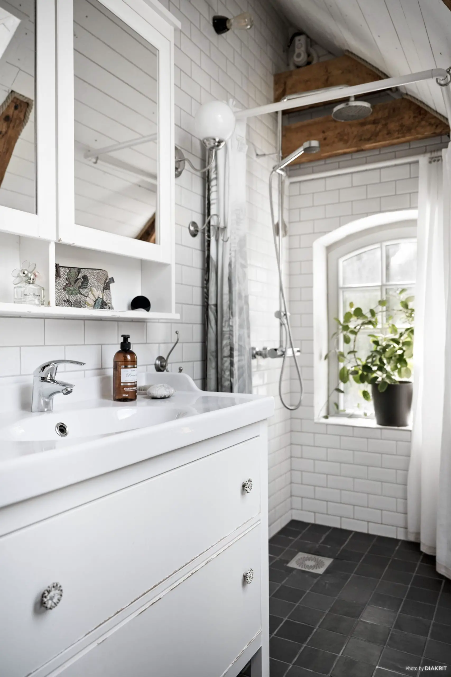 瑞典 19 世纪马厩改造的时尚民宿-12