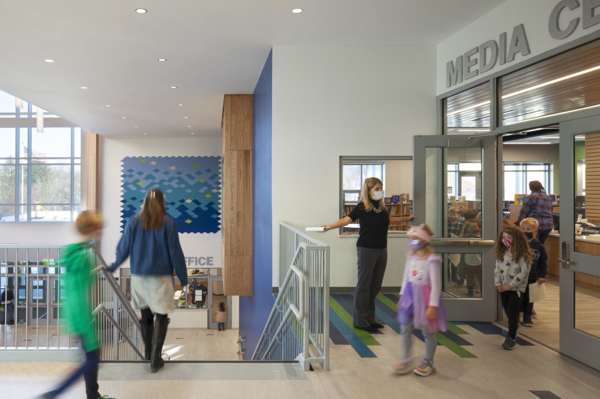 "JCJ Architecture 打造灵活绿色校园 | Manchester Memorial Elementary School"-14