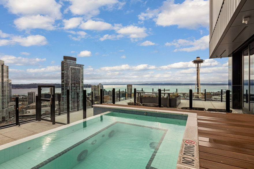 Skyglass Apartments 租赁住宅楼丨美国西雅图-80