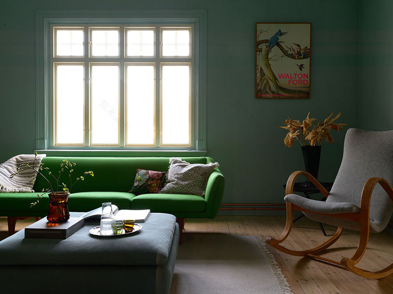 瑞典小镇的复古火车住宅设计-26