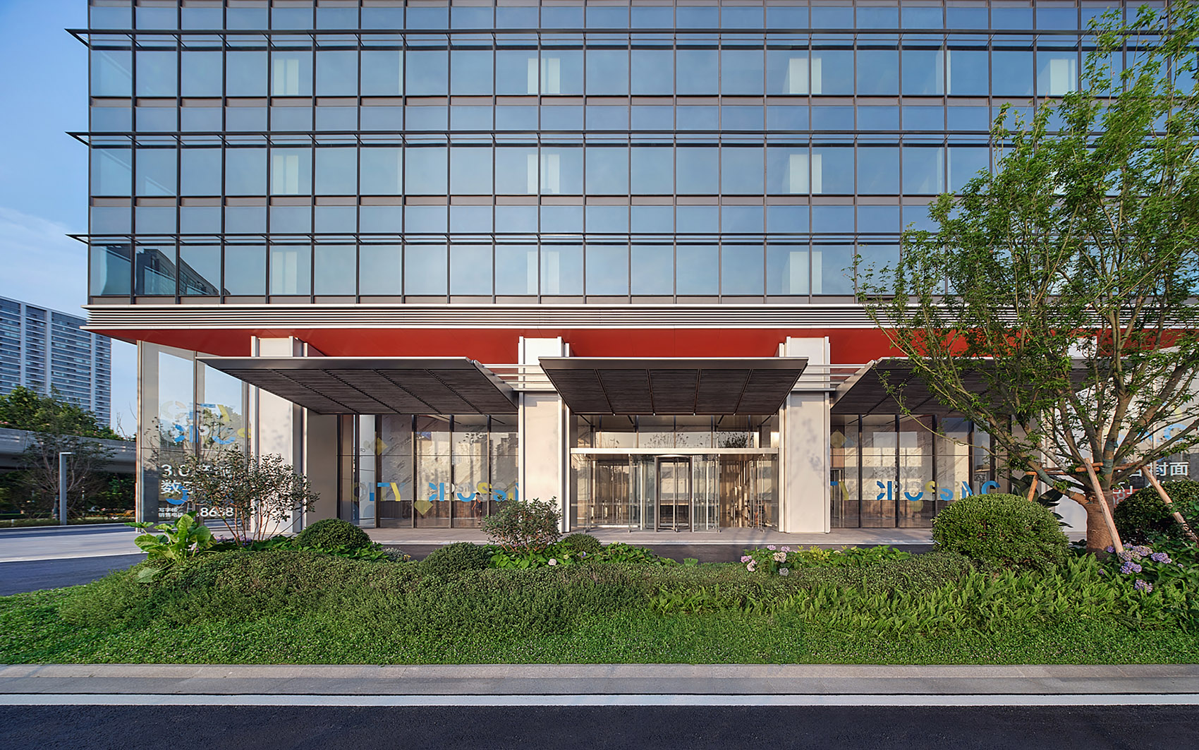 南京华润置地中心写字楼丨中国南京丨上海都设营造建筑设计事务所有限公司-89