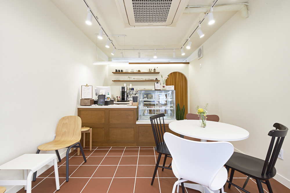 十平米可爱甜品店的室内设计魅力-3