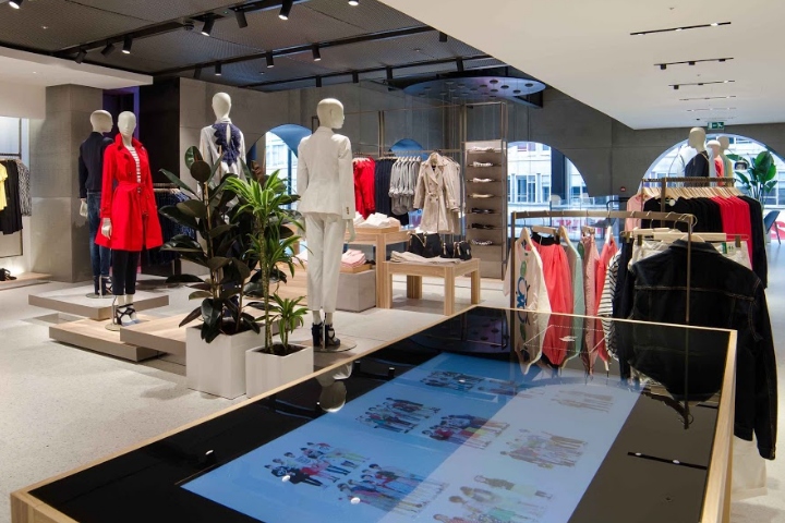 伦敦 Benetton 旗舰店 | 数字化艺术与自然的完美融合-1