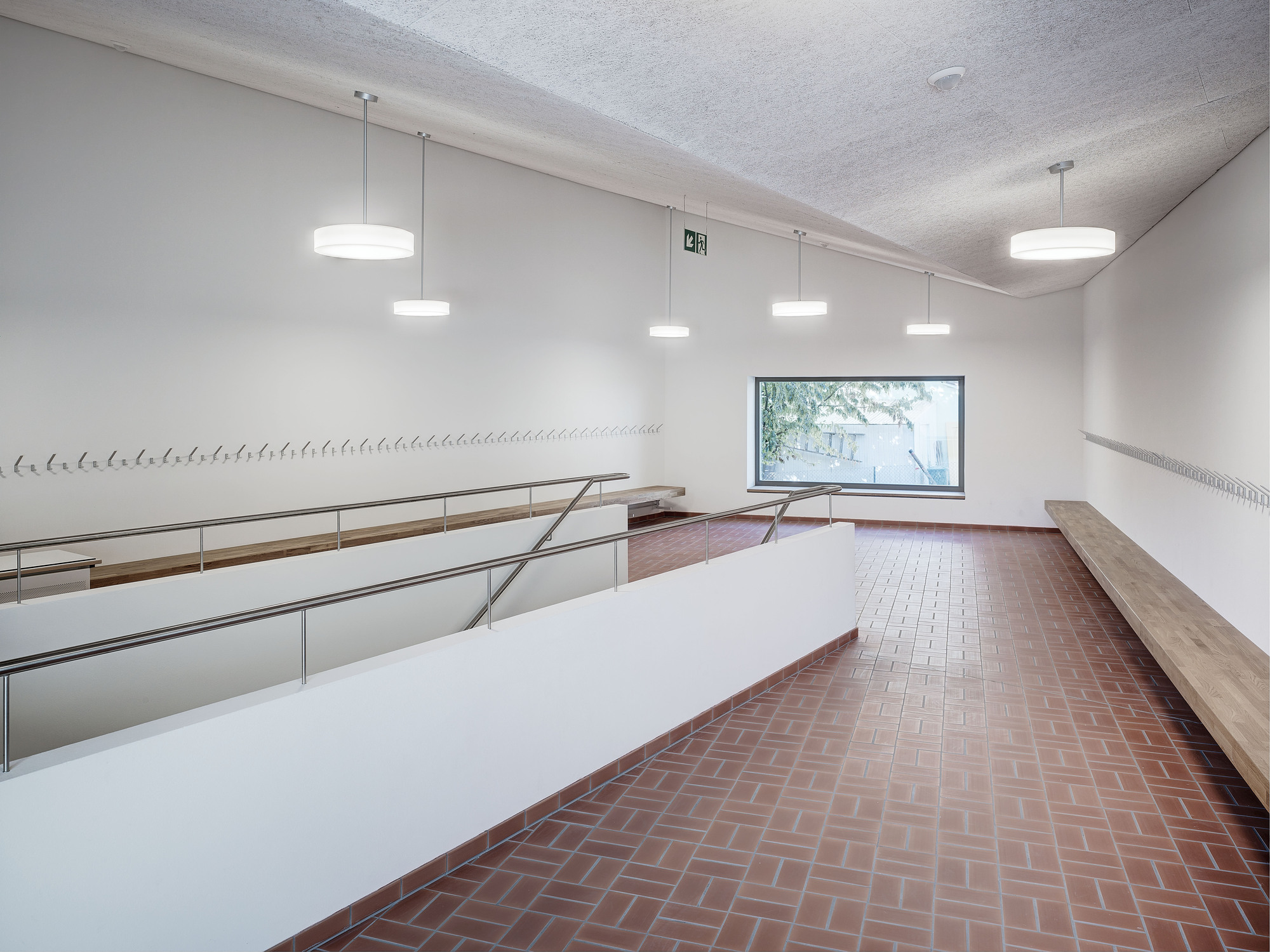 Evilard 小学扩建 | 新旧融合的室内设计-22