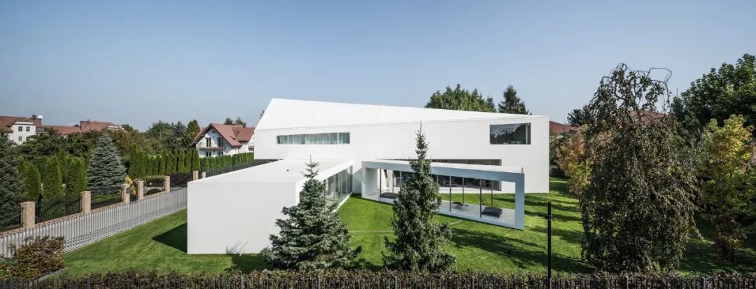 波兰 KWK PROMES 建筑工作室打造“跟随太阳轨迹移动的房子”-44