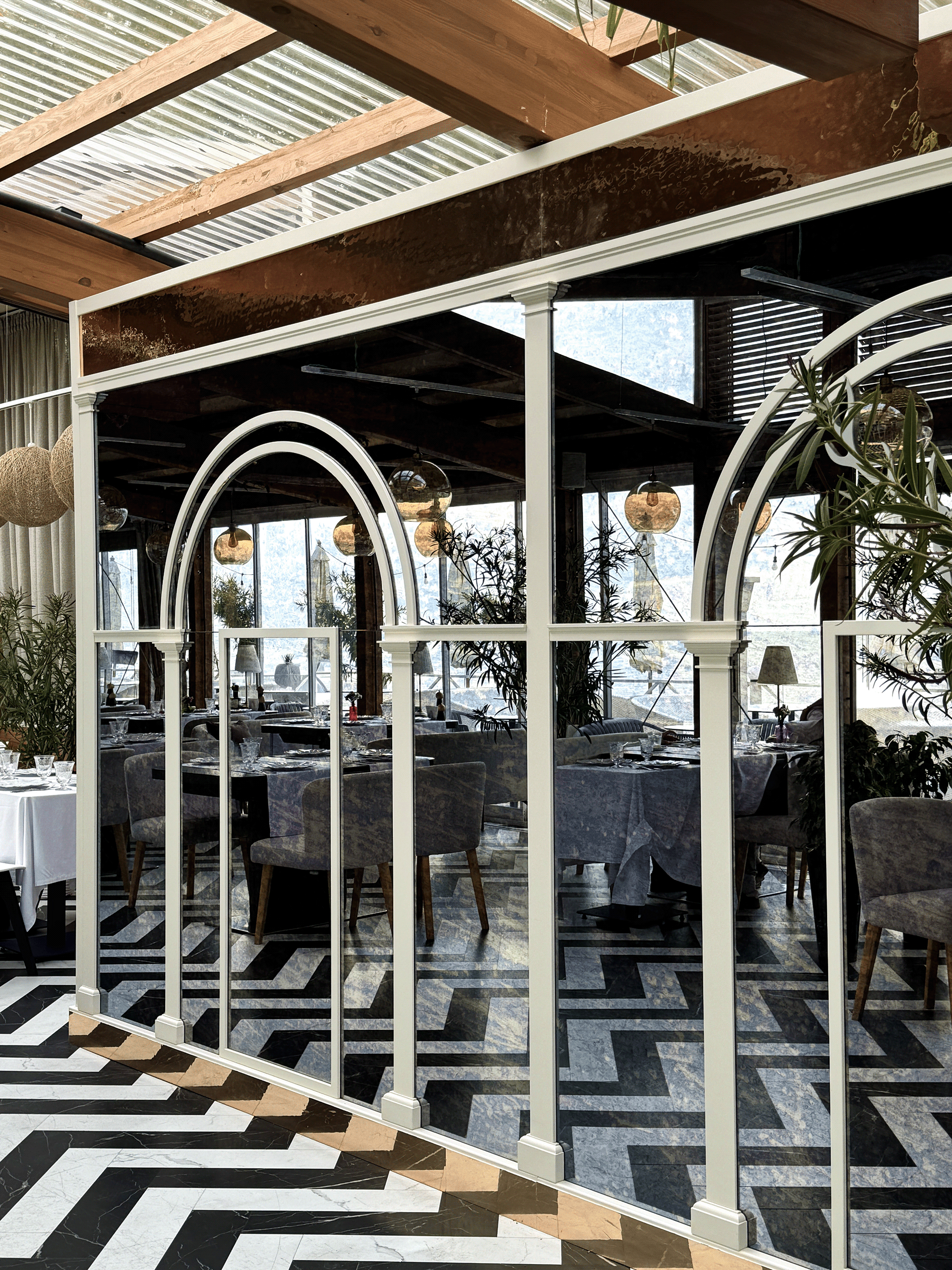 由于LA CAMBALA这种组合并不是常见的有明确固定含义的通用词组,且不清楚其具体语境相关的准确指代,无法进行准确翻译 丨乌克兰敖德萨丨Oleg Volosovskiy等六人团队-49