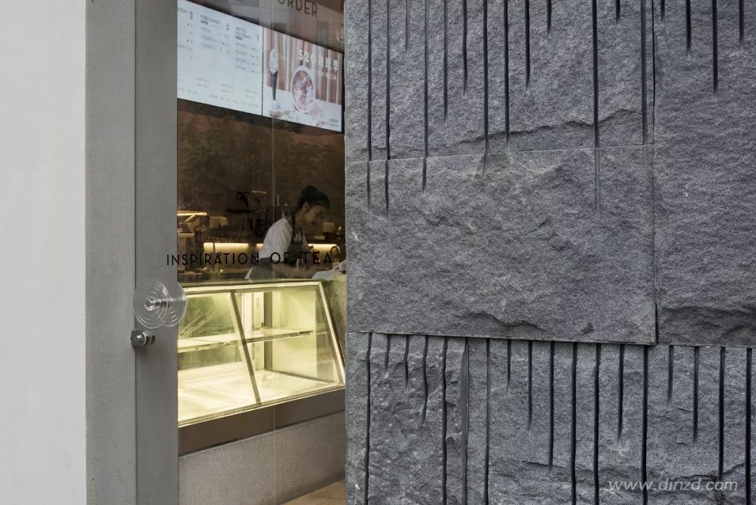 喜茶南宁万象城店 | 城市山水间的残缺之美-17