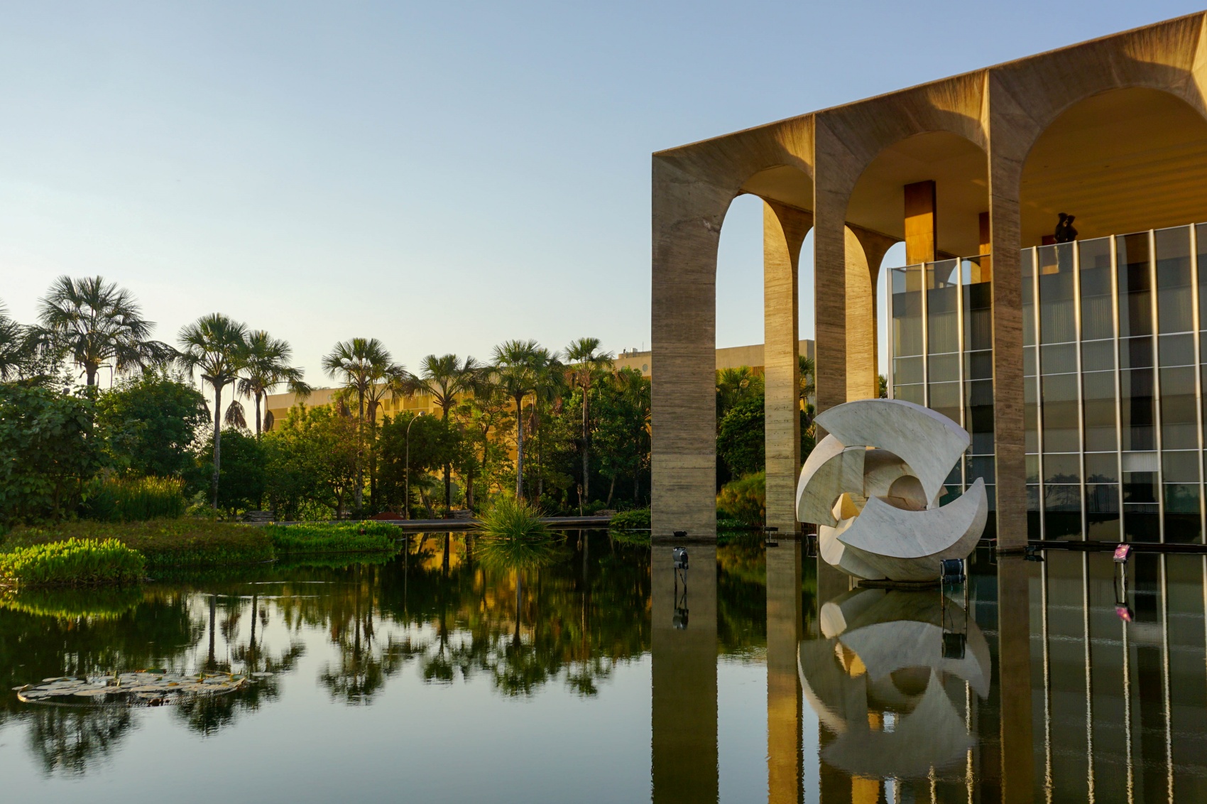 巴西利亚城市建设及相关建筑项目丨巴西巴西利亚丨Lucio Costa,Oscar Niemeyer等-39