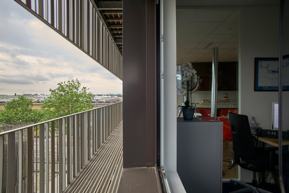 法国新型混合建筑——“办公楼还是住宅？”-12