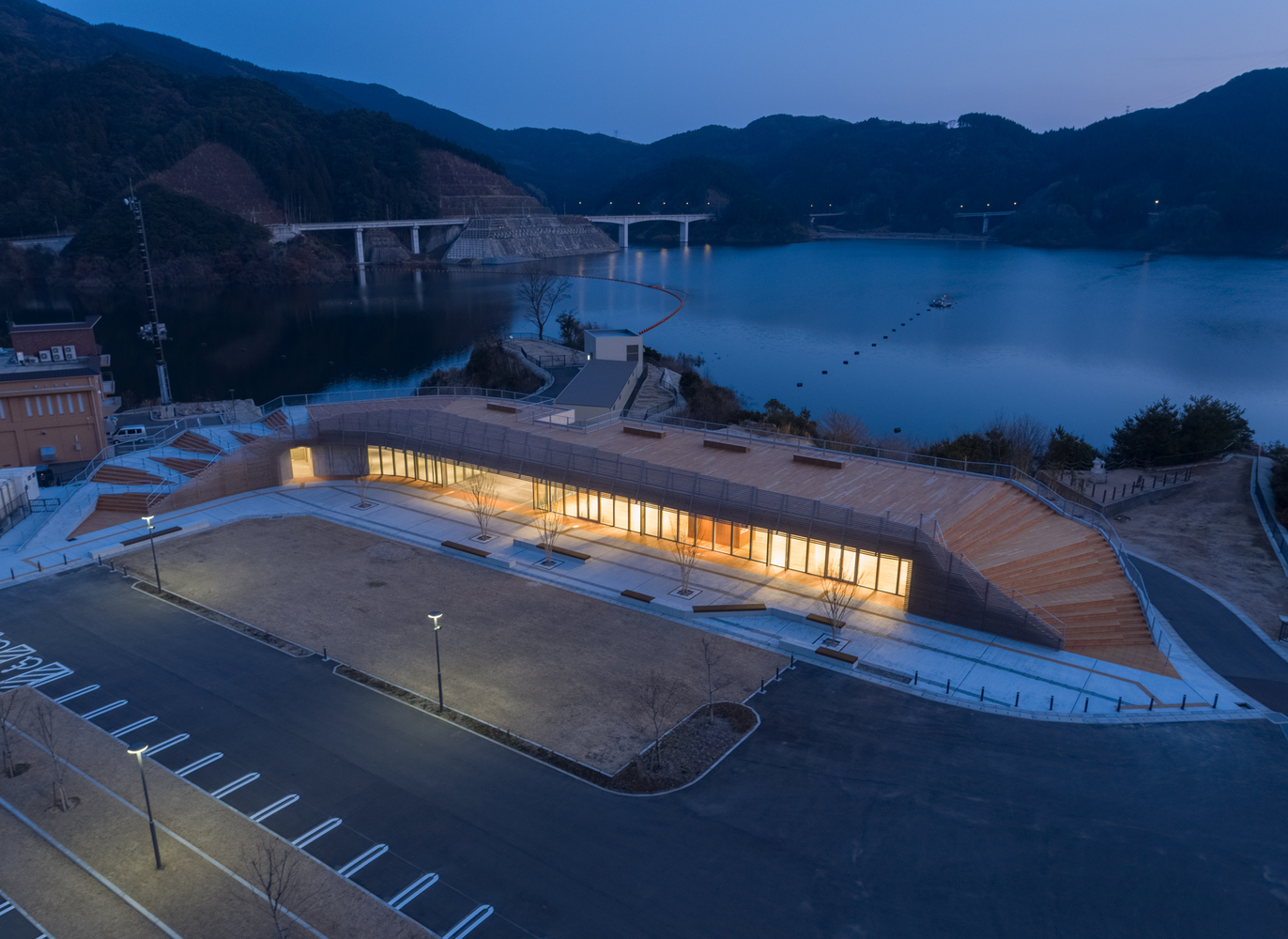 五箇山交叉基地丨日本福冈丨yHa architects-34