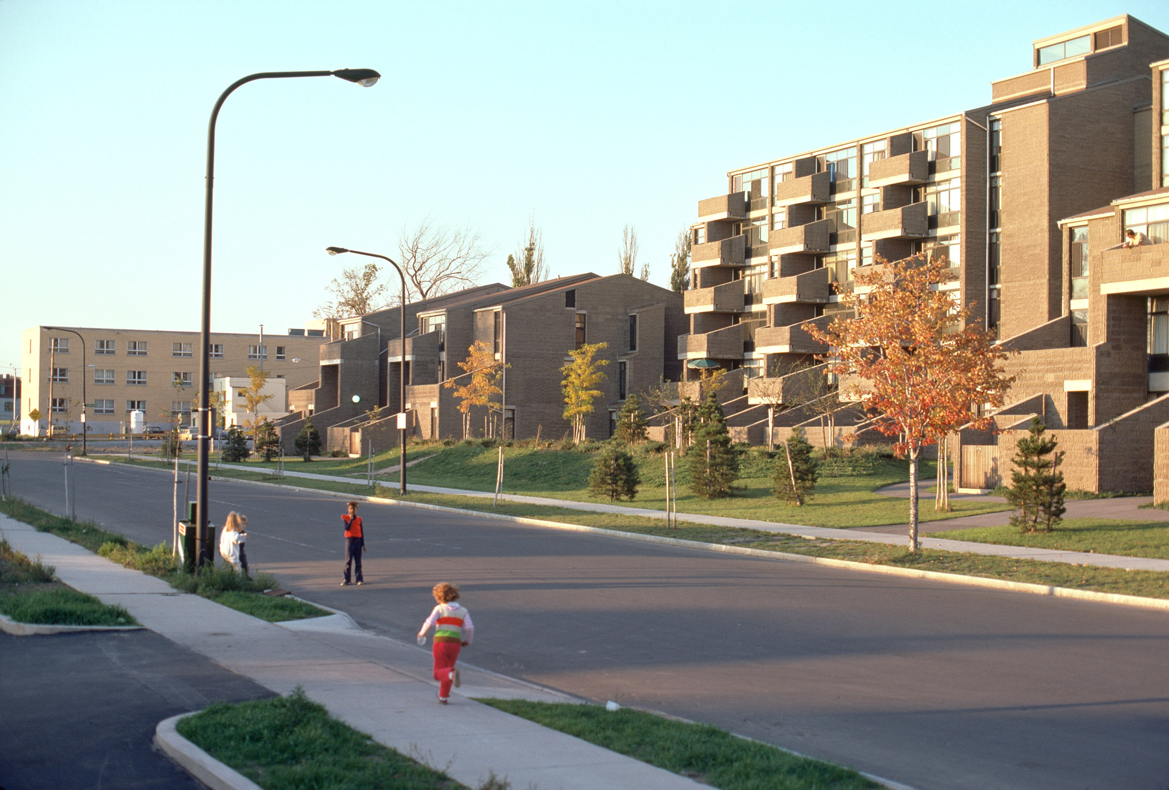 Sole resident prevents demolition of Paul Rudolph's brutalist housing-3