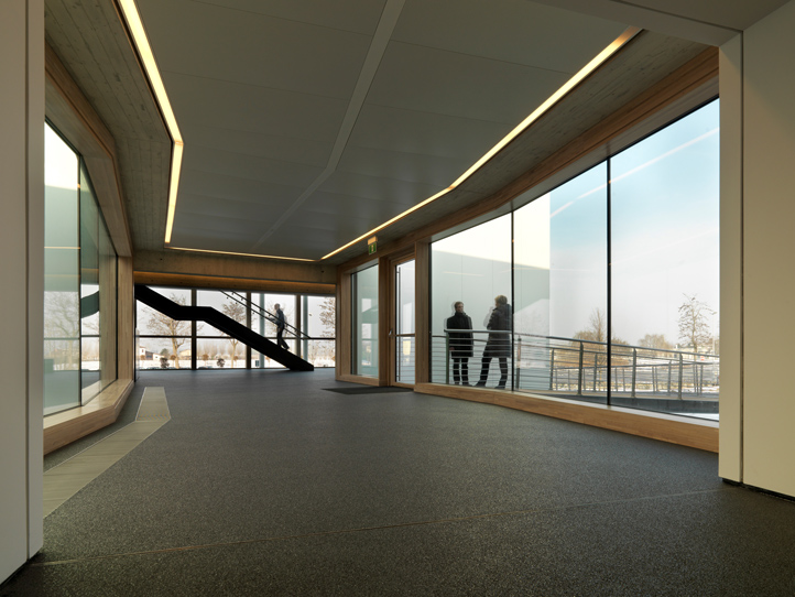 工业风建筑的景观改造与室内设计-9