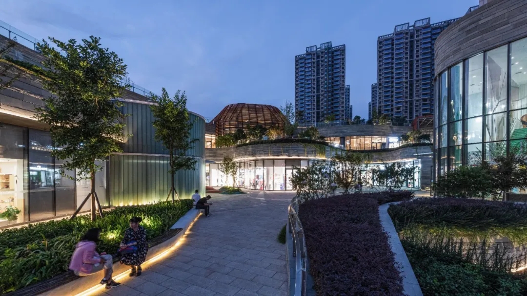 武汉天地壹方北馆周围景观-44