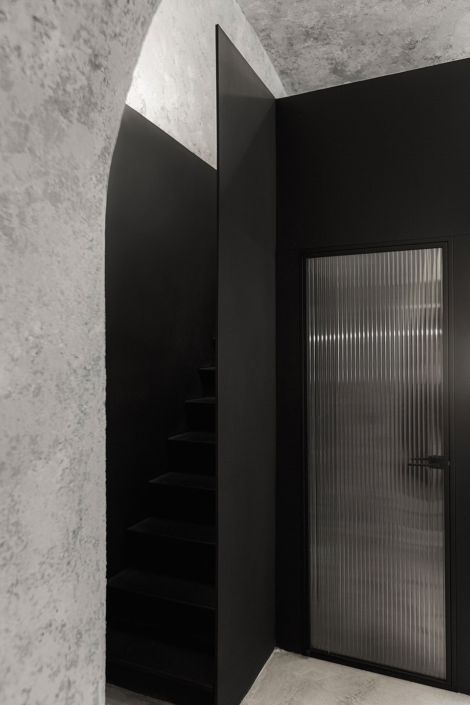 KULT纹身理发工作室，乌克兰 / Sivak+Partners-20