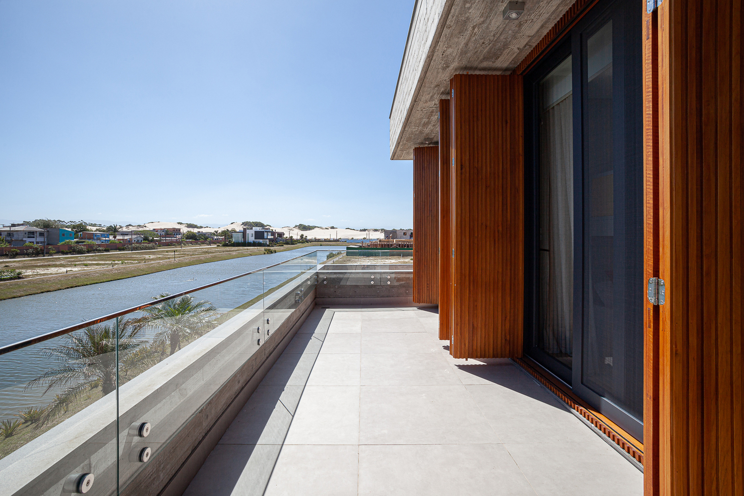 现代海滩别墅丨巴西丨Vitório Ecker Arquitetura-25