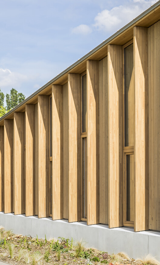 法国 Conflans-Sainte-Honorine 休闲中心与小学扩建项目-23